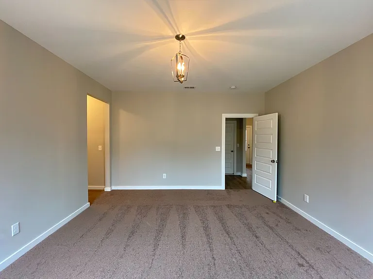 65 Red Oak Ct — Photo 21
