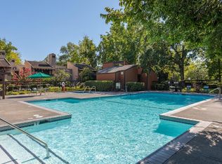 867 Woodside Ln E UNIT 6, Sacramento, CA 95825