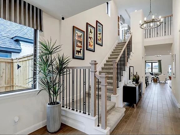 2nd image of 4158 Colony Ln