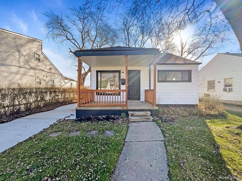 1st image of 23376 Melville Ave