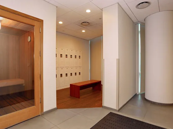 77 Hudson Street image 25 of 40