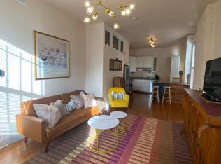 1042 N Honore St #2R, Chicago, IL 60622