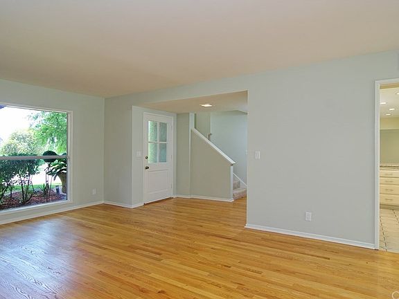 5th image of 3461 Deerlane Dr