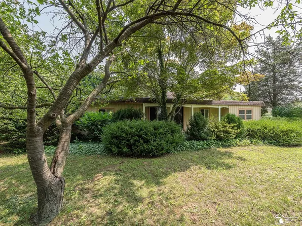 5035 Summerfield Rd, Petersburg, MI 49270