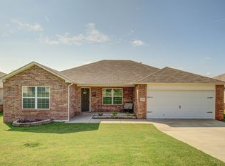 1320 Panther Ln, Sapulpa, OK 74066