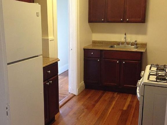 5th image of 183-7 Chestnut Hill Ave
