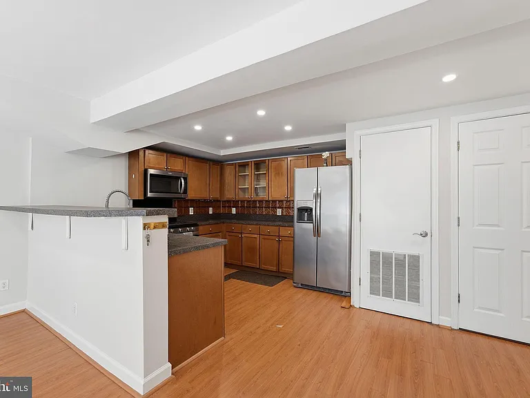 1329 N Van Dorn St — Photo 7