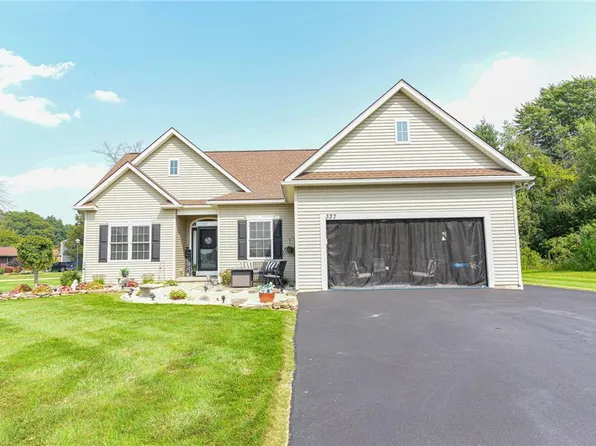 337 N Creek Xing, Rochester, NY 14612