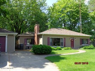 636 Chippewa Rd, Benton Harbor, MI 49022