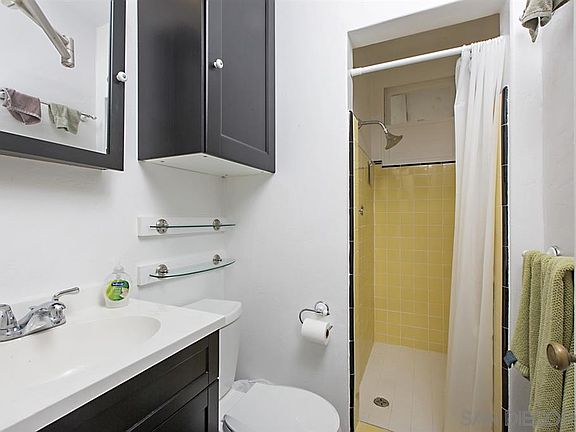 3rd image of 133 G Ave