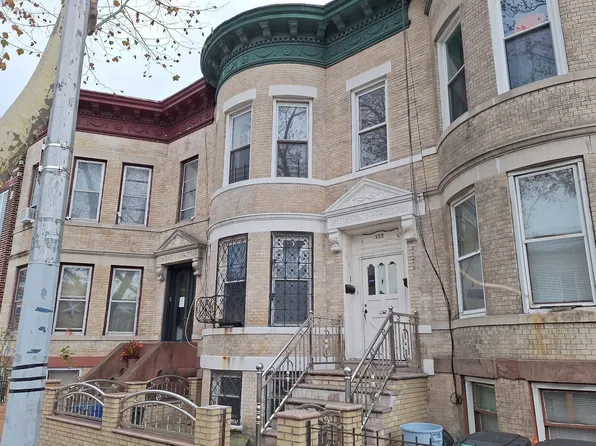 332 Parkville Avenue image 2 of 4