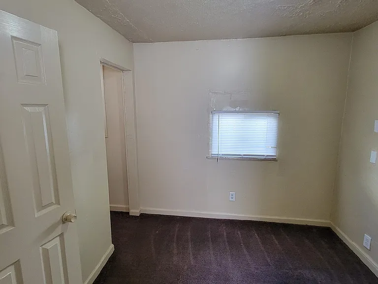 1406 Deloss St — Photo 8