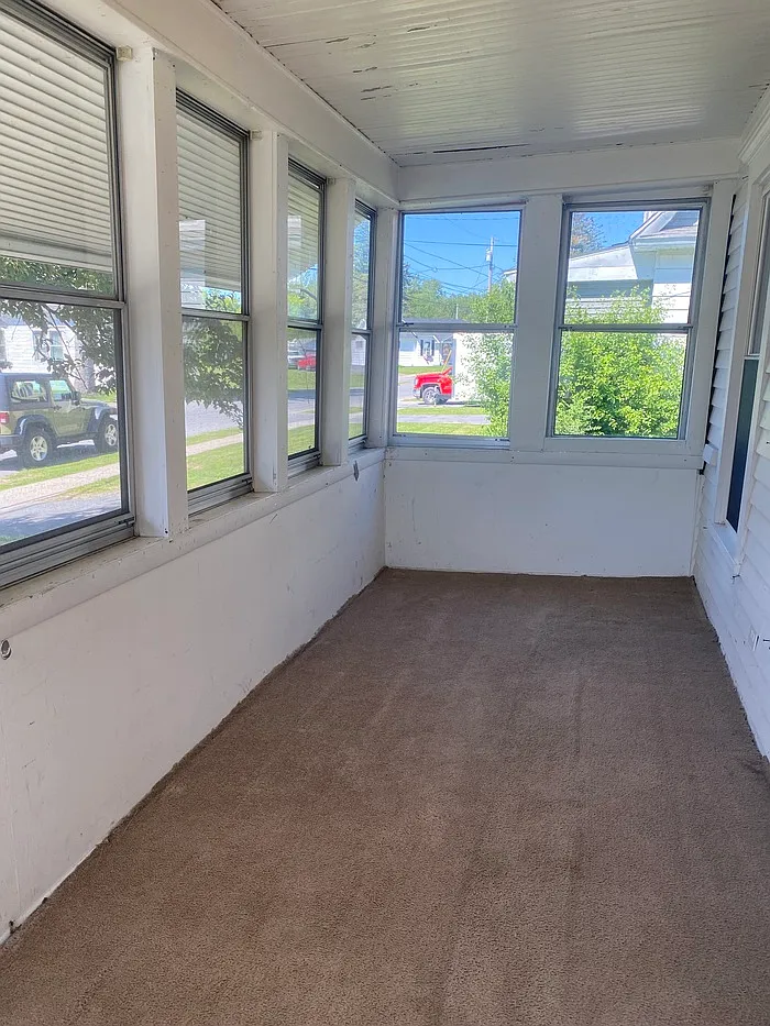 3 bed, 1.5 bath, 1100 sqft, $1,600 — Photo 3