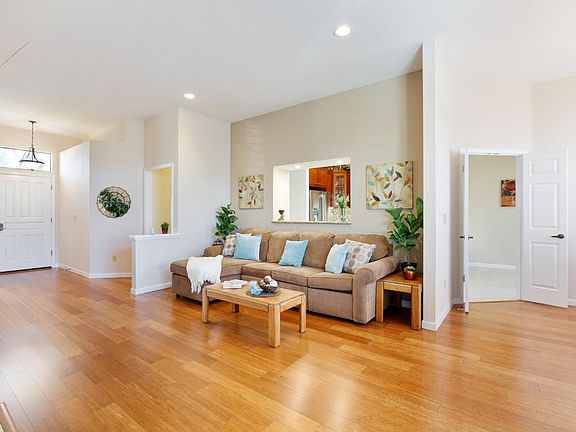 5th image of 7687 Galloway Dr