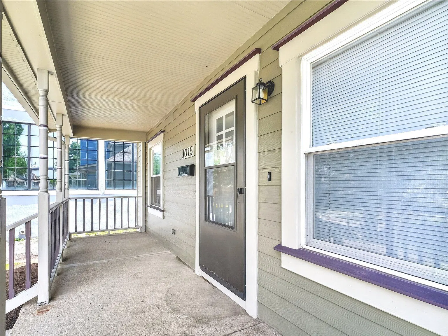 3 bed, 1200 sqft, $2,000 — Photo 2