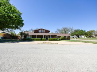 1911 Avalon Dr, Sweetwater, TX 79556