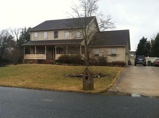 19 Stoney Creek Dr, Egg Harbor Twp, NJ 08234