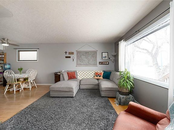 4th image of 2209 Lindsay St