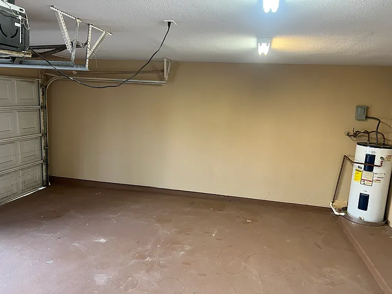 5560 Maple Ridge Dr — Photo 10