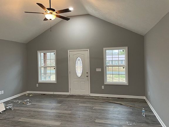 5th image of 140 Hope Dr