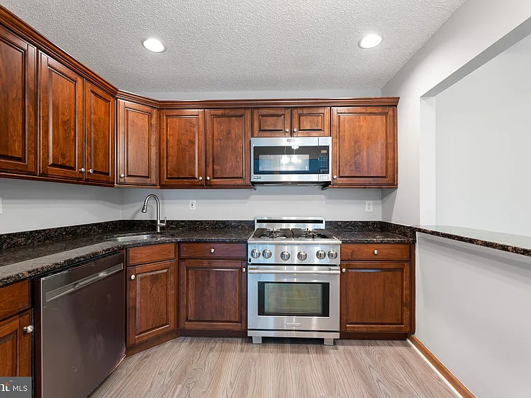 9 Mulberry Ct — Photo 7
