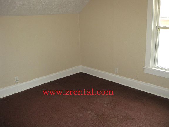 5th image of 1421 Auburn St