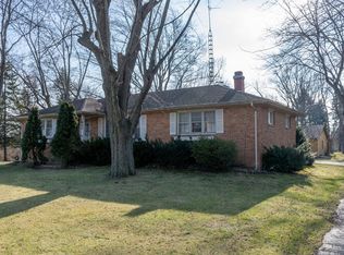 1842-1 W John Beers Rd, Stevensville, MI 49127