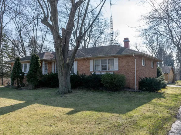 1842-1 W John Beers Rd, Stevensville, MI 49127