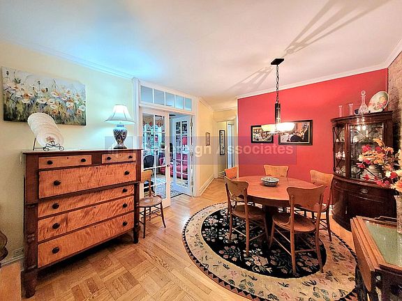 5th image of 116 Pinehurst Ave APT J21