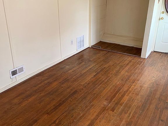 3rd image of 520 N Oak St #B