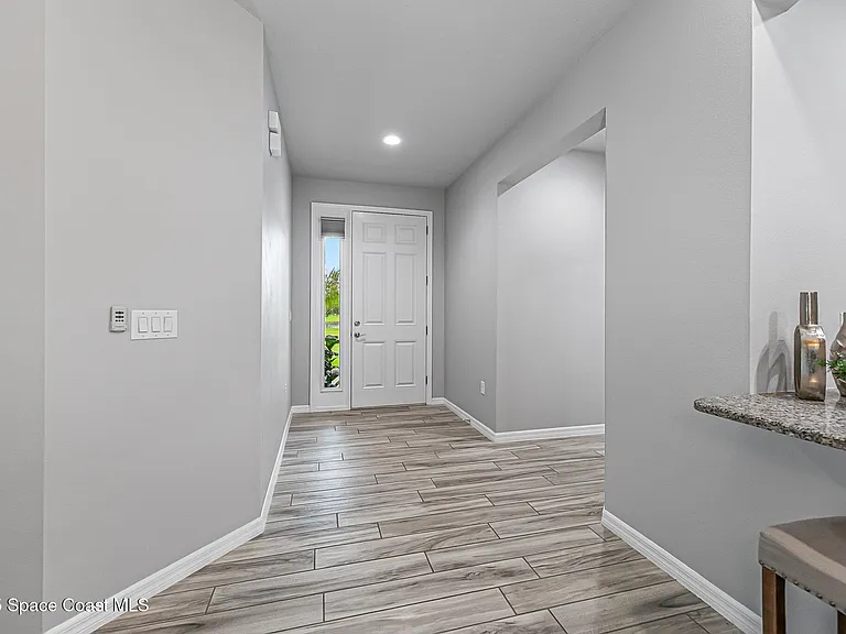 7544 Loren Cove Dr — Photo 16