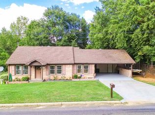 620 W Gay Ave, Gladewater, TX 75647