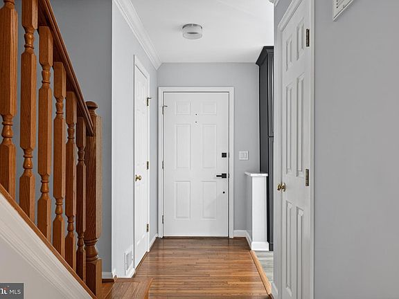 4th image of 6074 Kestner Cir