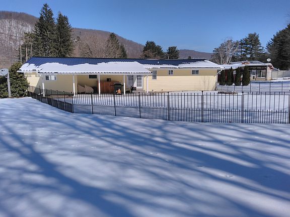 2nd image of 13 Woodcrest Dr
