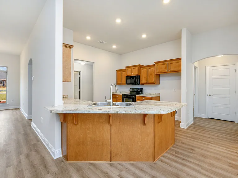 2107 Queen St — Photo 5