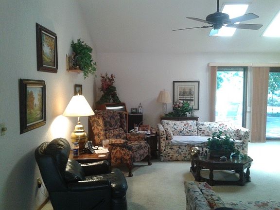 4th image of 2408 Sleepy Hollow Dr
