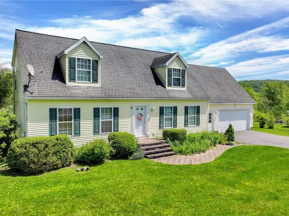 9 Apple Blossom Ln, Ithaca, NY 14850