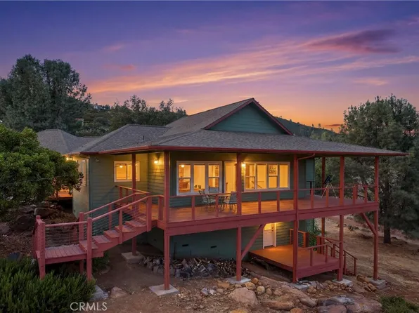 16542 Crescent Ct, Hidden Valley Lake, CA 95467
