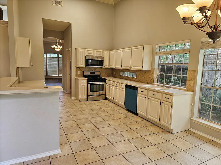 6930 Shady Ln — Photo 5