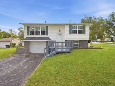 1241 Holiday Dr, Bloomington, IL, 61704