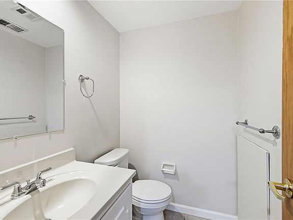 4th image of 4511 Headwood Dr APT 5
