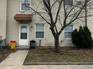 69 Hampshire Rd, Sicklerville, NJ 08081