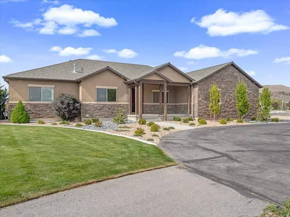 1627 E Lake View Ln, Eagle Mountain, UT 84005