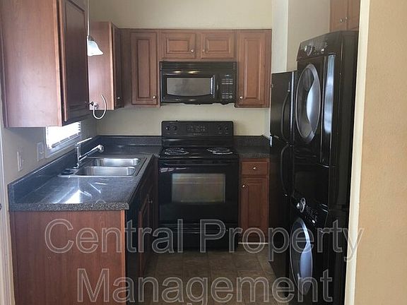 3rd image of 112 Silver Brook Dr