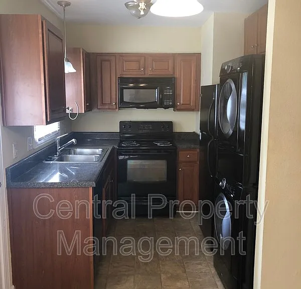 112 Silver Brook Dr — Photo 3