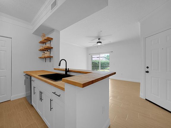 4th image of 11511 Villa Grand APT 514