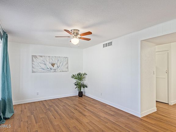 5th image of 2409 W HAZELWOOD Street #275