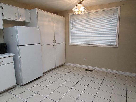 5th image of 465 N Pamela Way APT 2