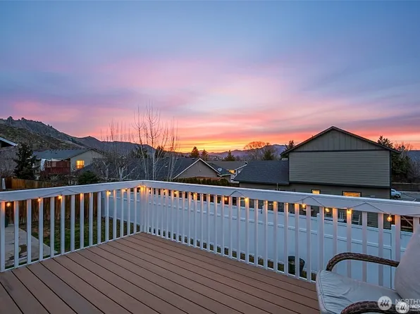 576 Saddle Rock Loop, Wenatchee, WA 98801