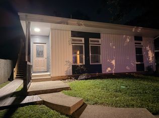 121 Oak Dr, Dekalb, IL 60115